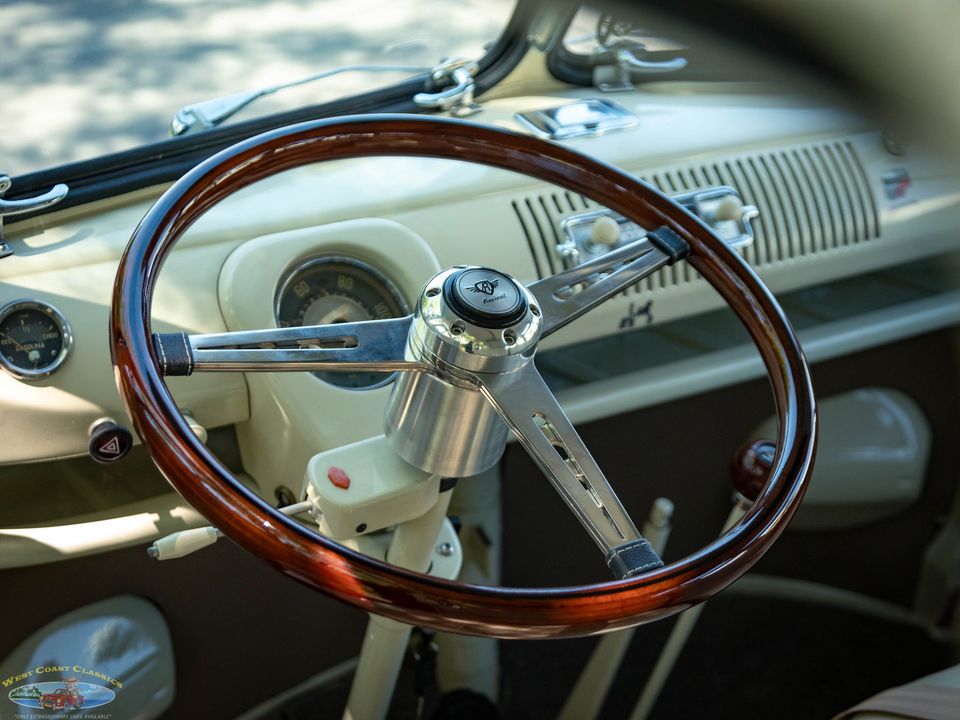 1975 Volkswagen 23 Window Samba