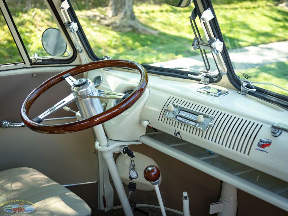 1975 Volkswagen 23 Window Samba