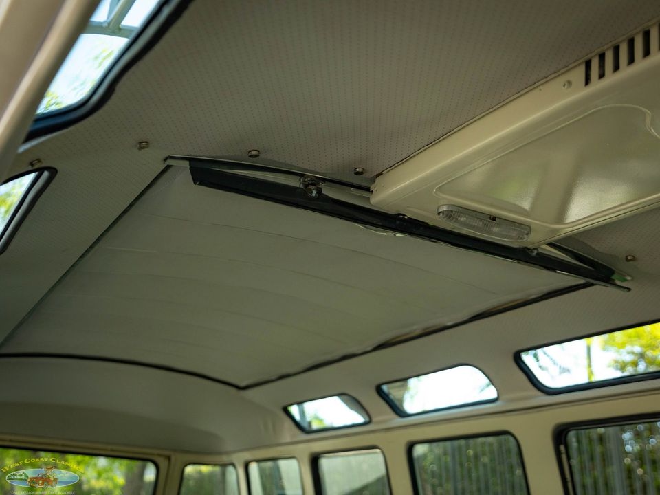 1975 Volkswagen 23 Window Samba