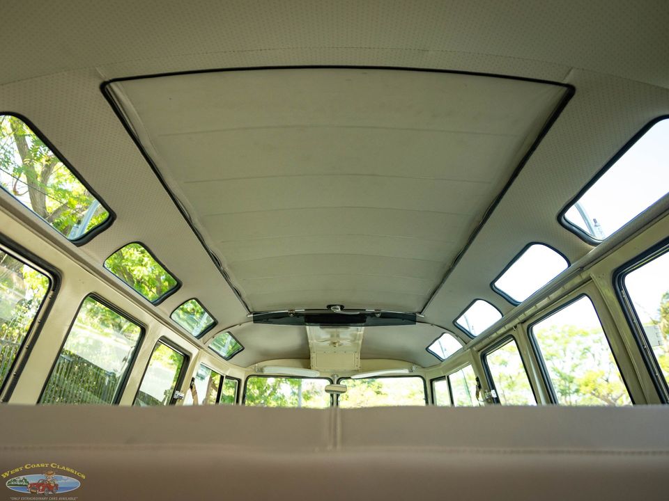 1975 Volkswagen 23 Window Samba