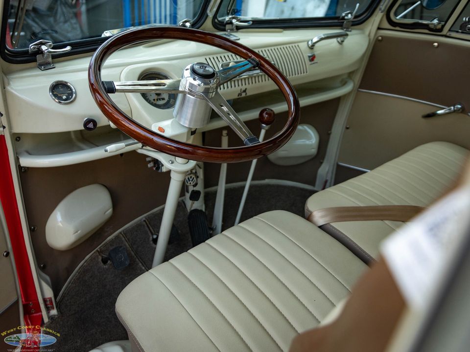 1975 Volkswagen 23 Window Samba