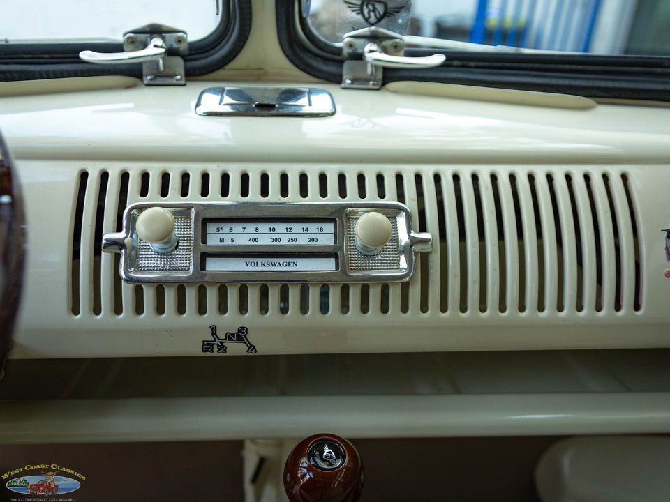 1975 Volkswagen 23 Window Samba