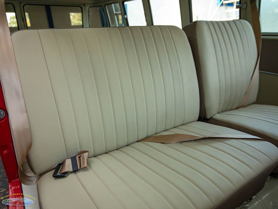 1975 Volkswagen 23 Window Samba