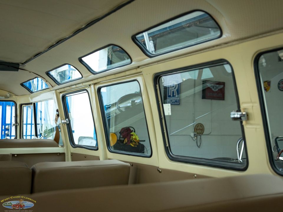 1975 Volkswagen 23 Window Samba