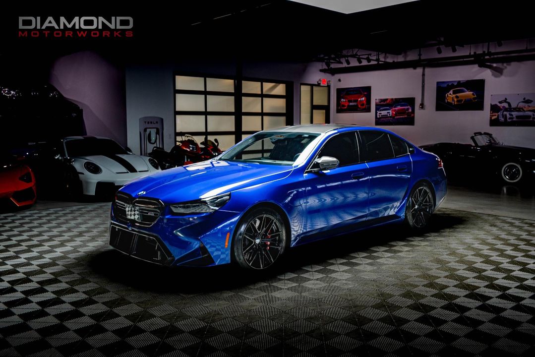2025 BMW M5