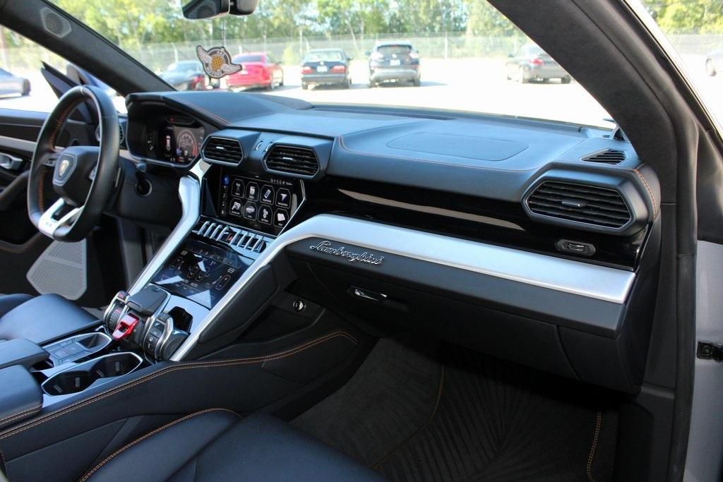 2020 Lamborghini Urus