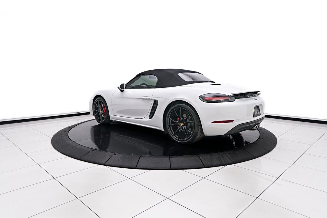 2022 Porsche 718 Boxster