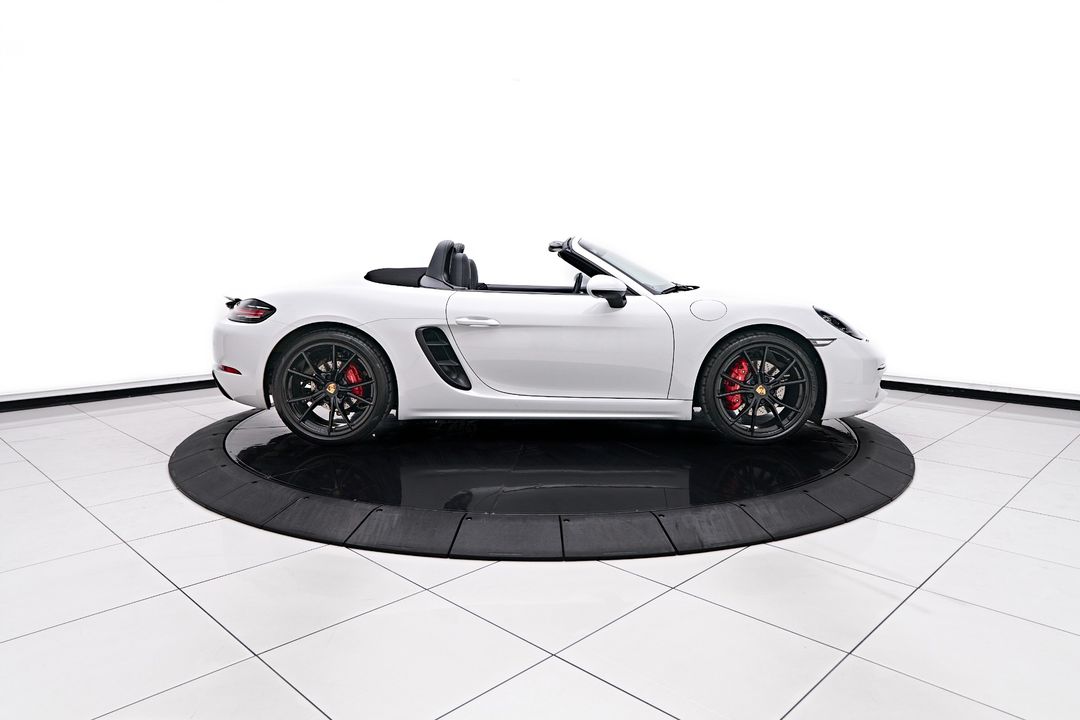 2022 Porsche 718 Boxster