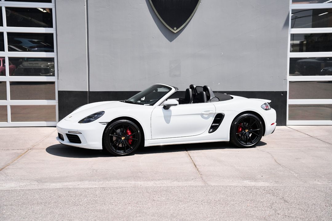 2022 Porsche 718 Boxster