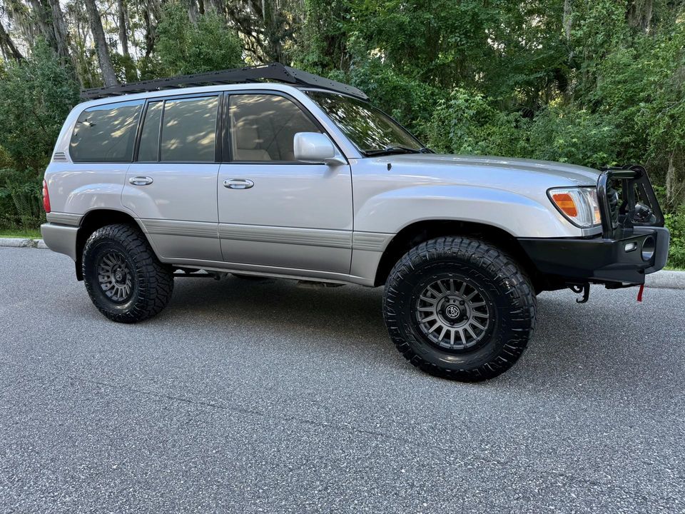 2000 Toyota Land Cruiser 100 OUTSTANDING BUILD BEAUTIFUL