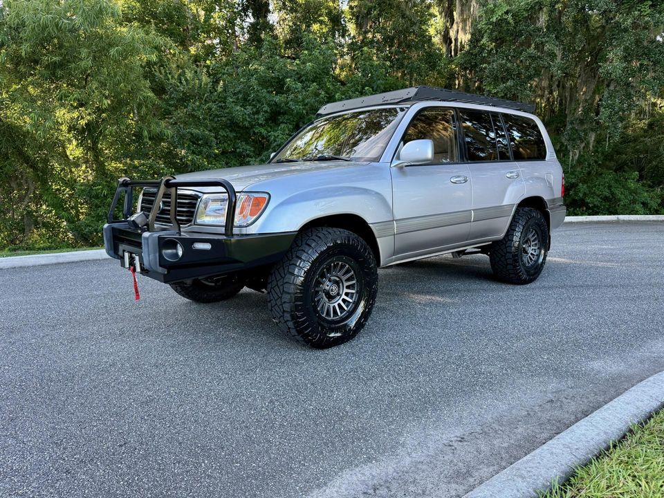 2000 Toyota Land Cruiser 100 OUTSTANDING BUILD BEAUTIFUL