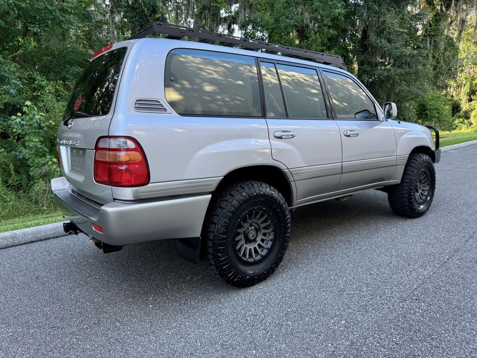 2000 Toyota Land Cruiser 100 OUTSTANDING BUILD BEAUTIFUL