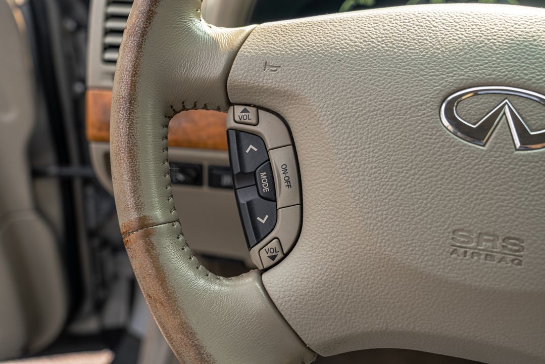 2002 INFINITI Q45