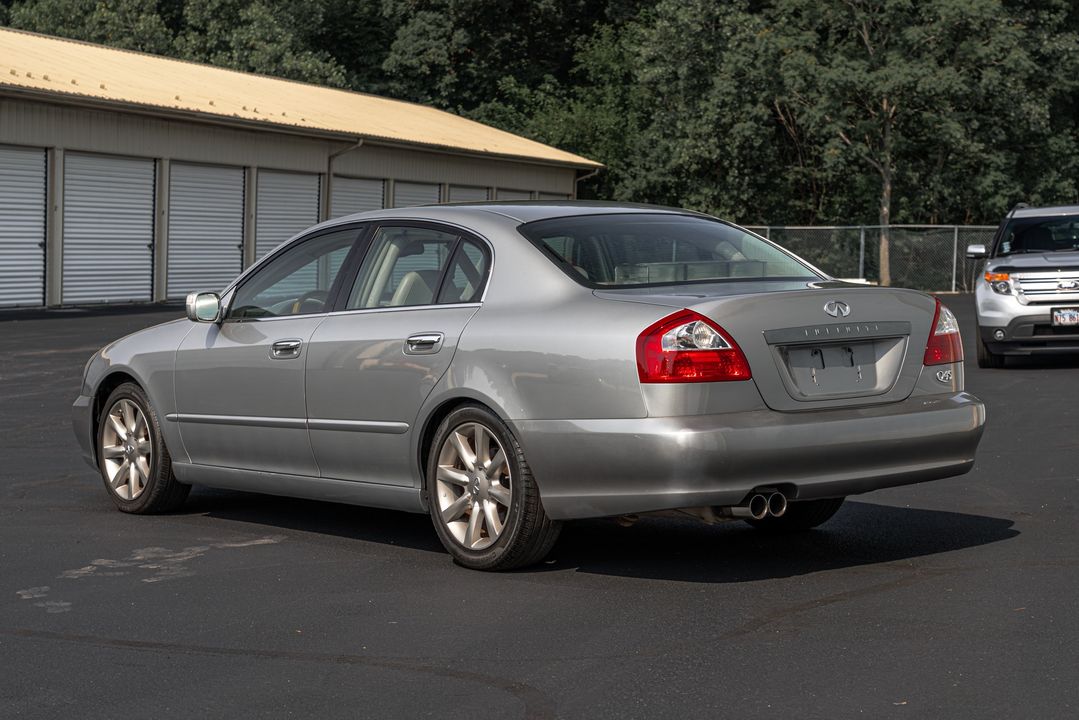 2002 INFINITI Q45