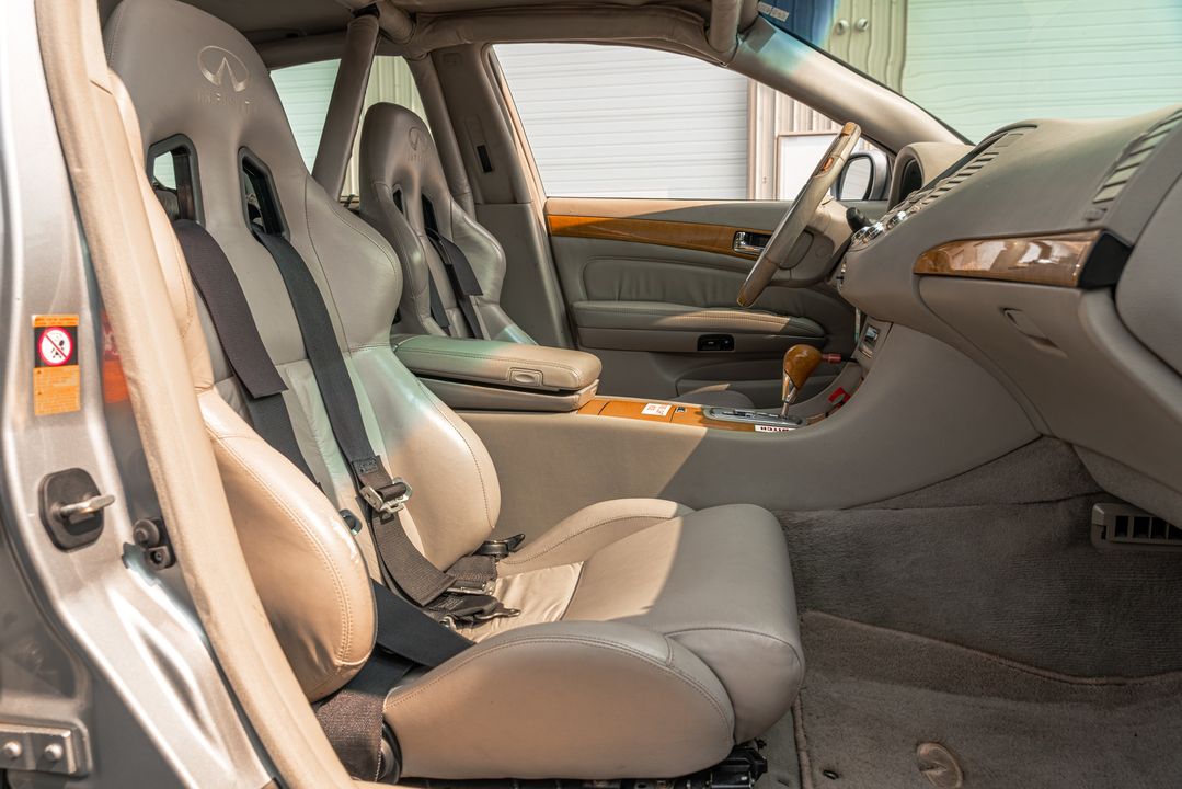 2002 INFINITI Q45