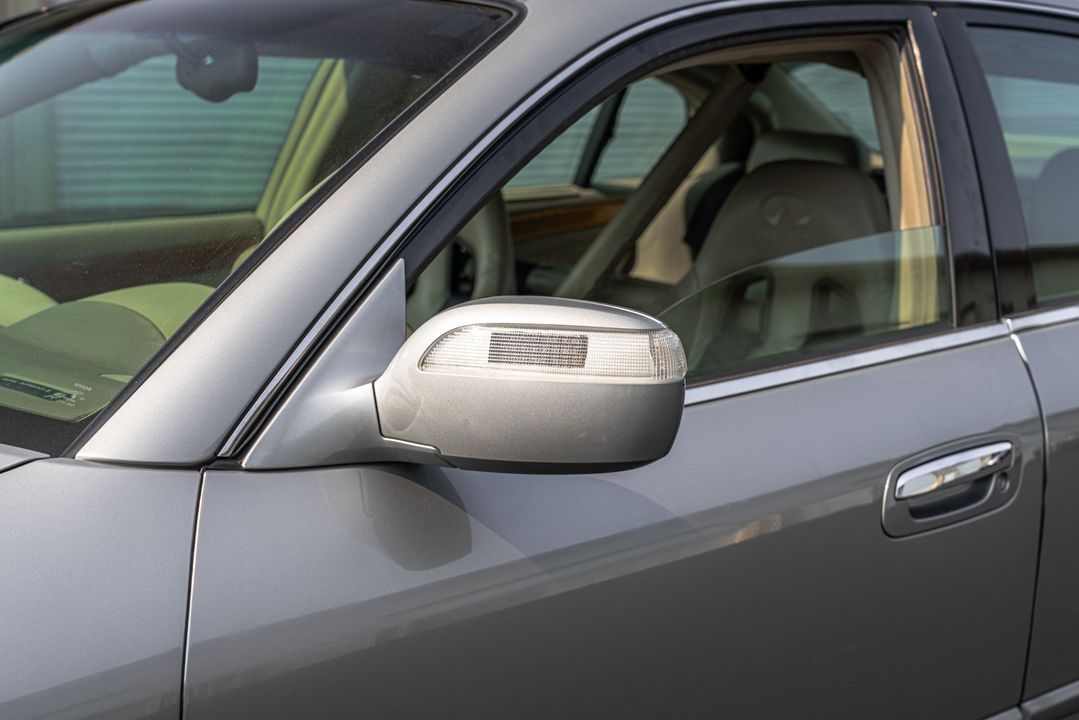 2002 INFINITI Q45