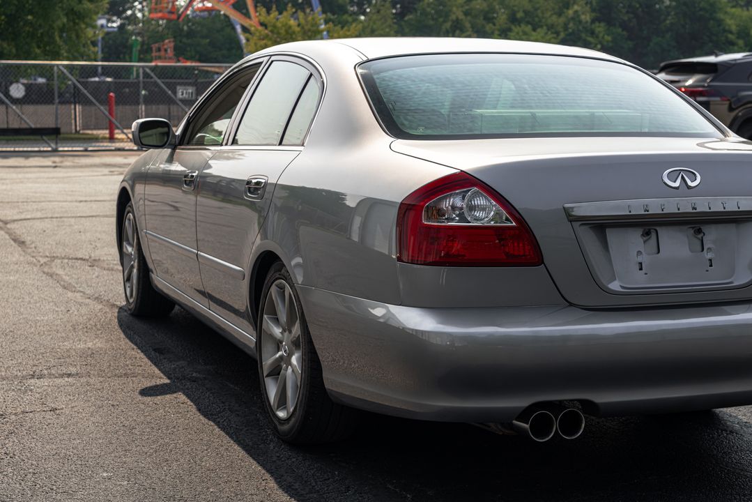 2002 INFINITI Q45