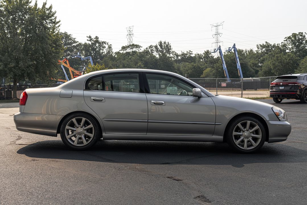 2002 INFINITI Q45