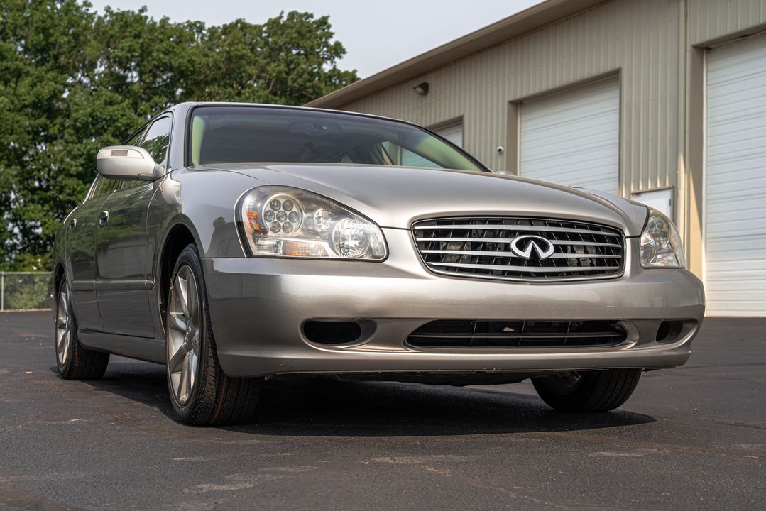 2002 INFINITI Q45