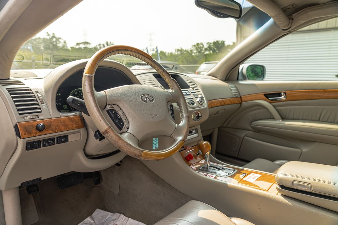 2002 INFINITI Q45