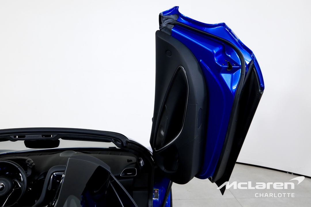 2025 McLaren Artura Spider