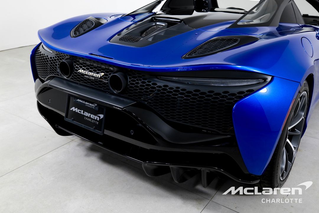 2025 McLaren Artura Spider