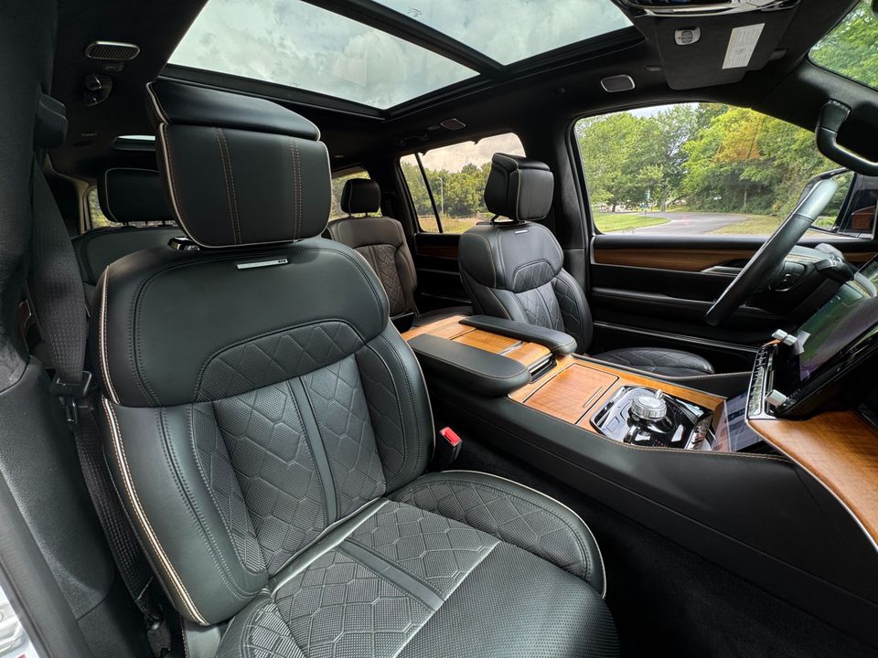 2023 Jeep Grand Wagoneer