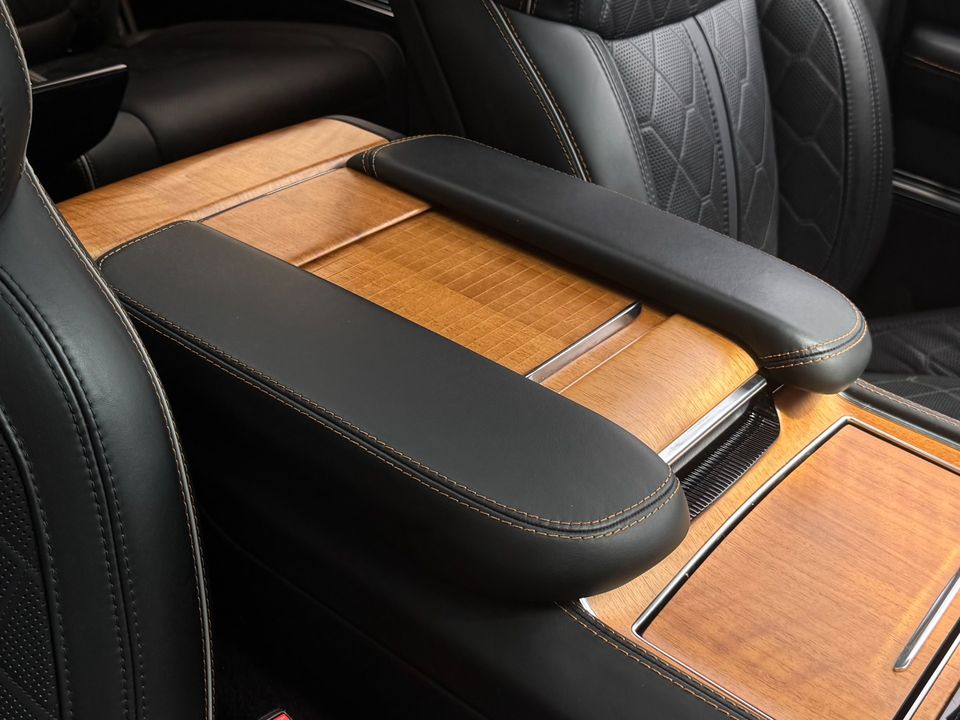 2023 Jeep Grand Wagoneer
