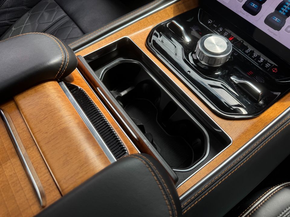 2023 Jeep Grand Wagoneer
