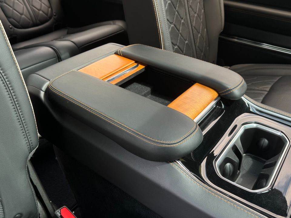 2023 Jeep Grand Wagoneer