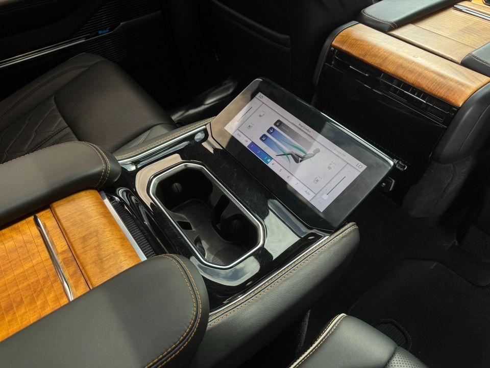 2023 Jeep Grand Wagoneer