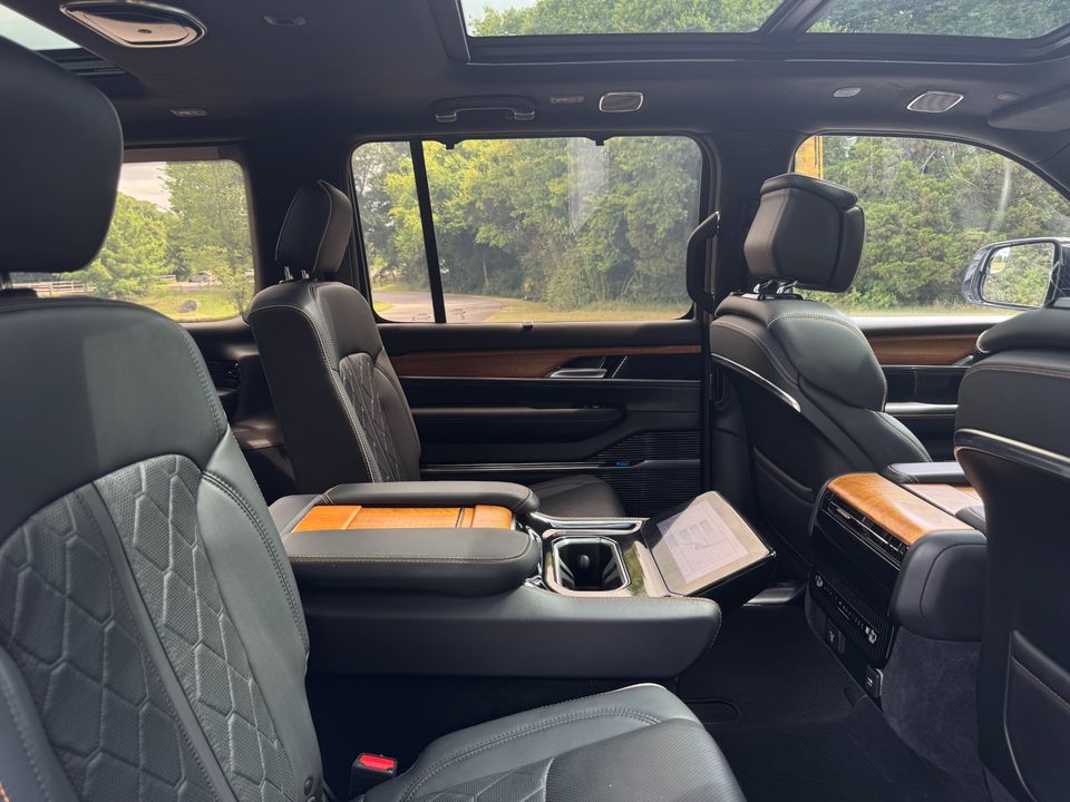 2023 Jeep Grand Wagoneer