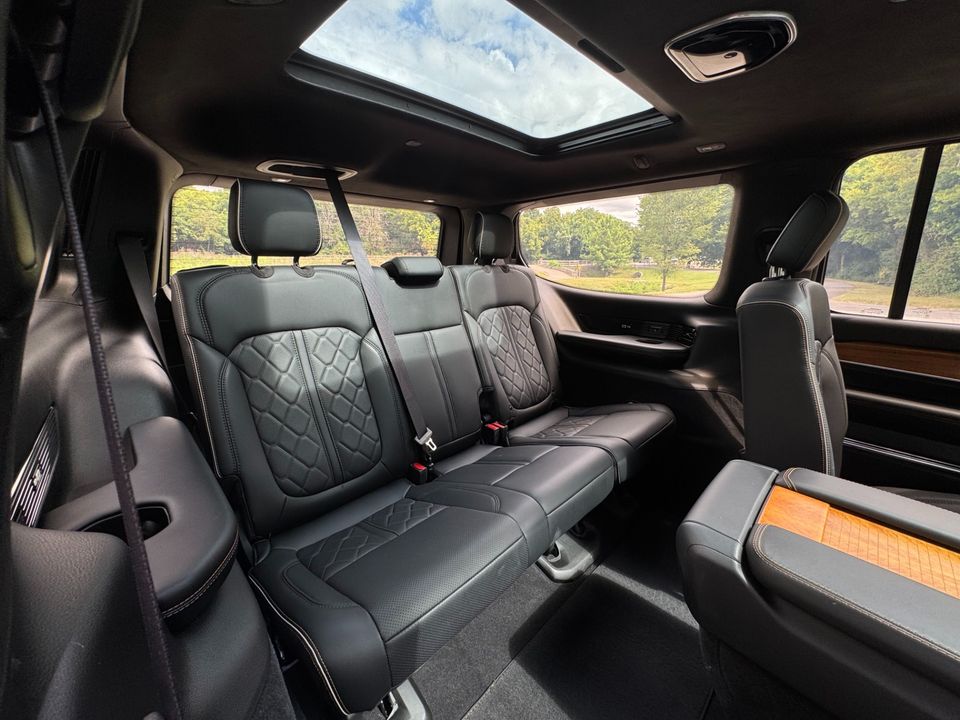 2023 Jeep Grand Wagoneer