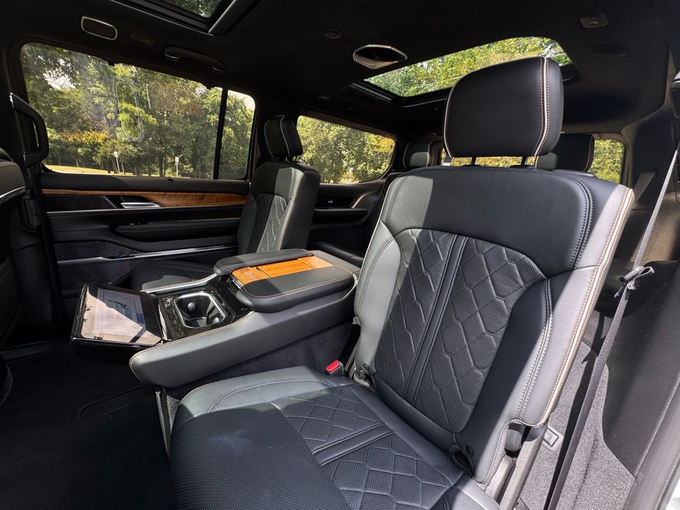 2023 Jeep Grand Wagoneer