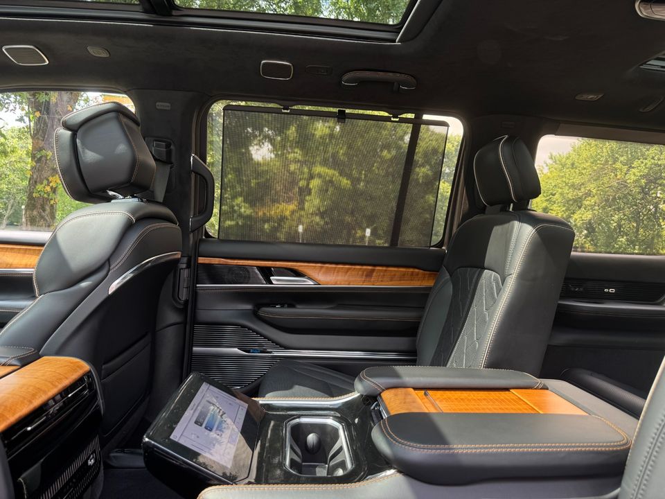 2023 Jeep Grand Wagoneer