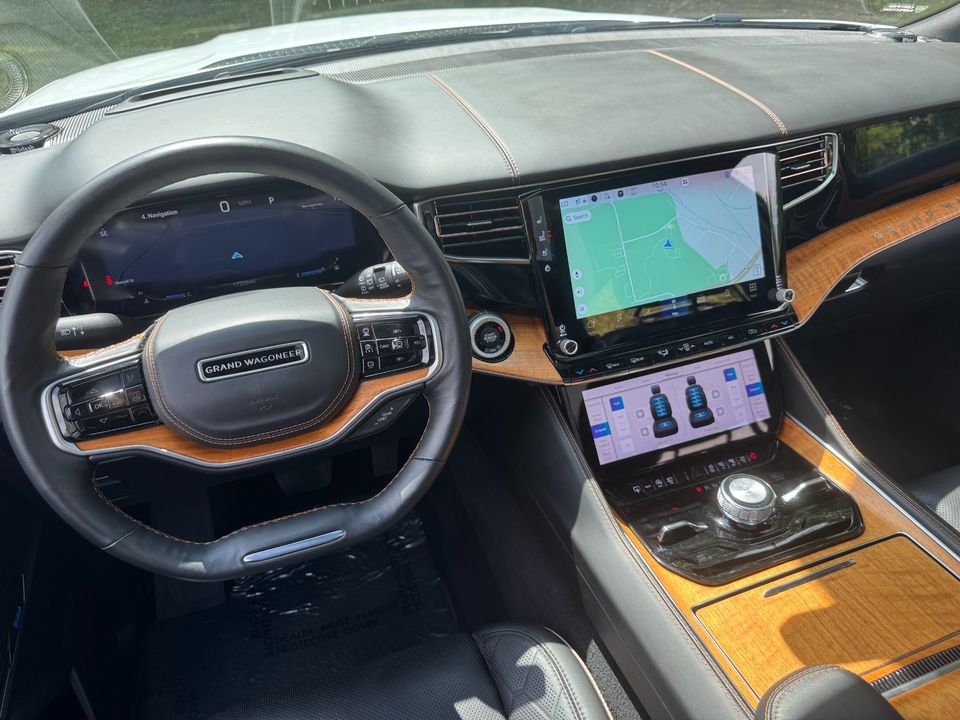 2023 Jeep Grand Wagoneer