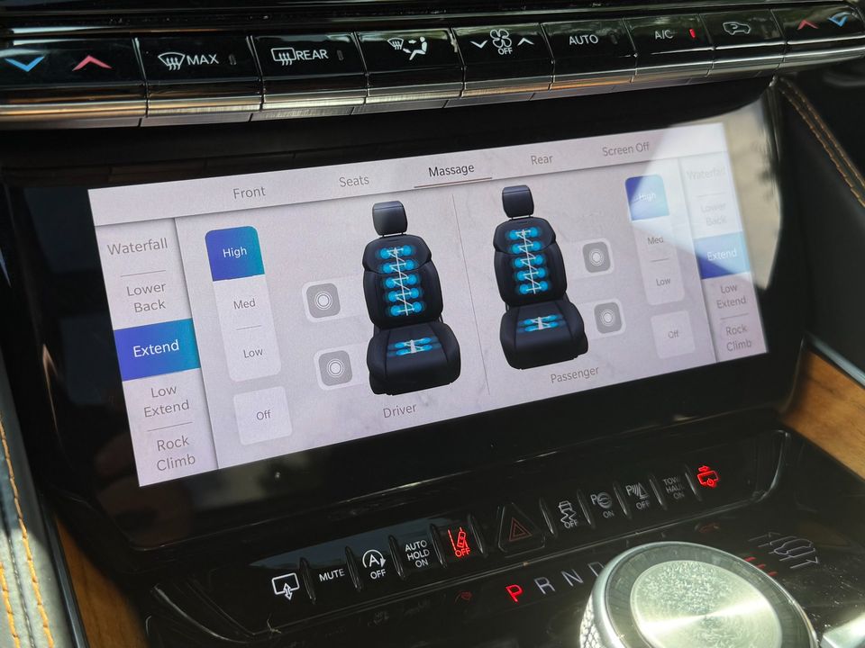 2023 Jeep Grand Wagoneer