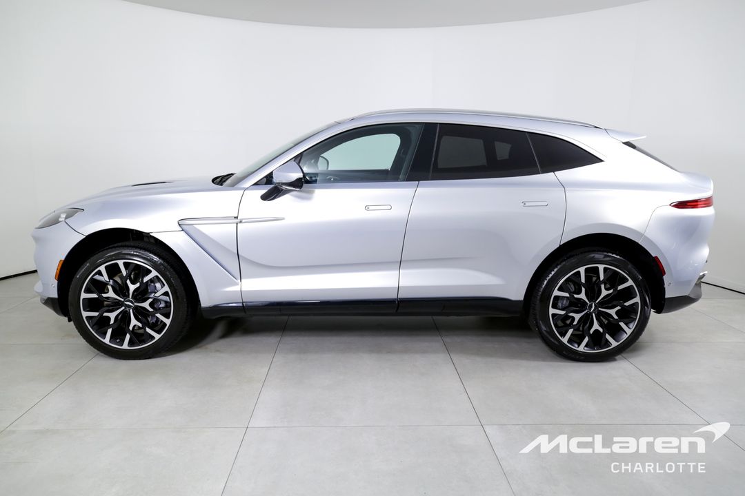 2021 Aston Martin DBX