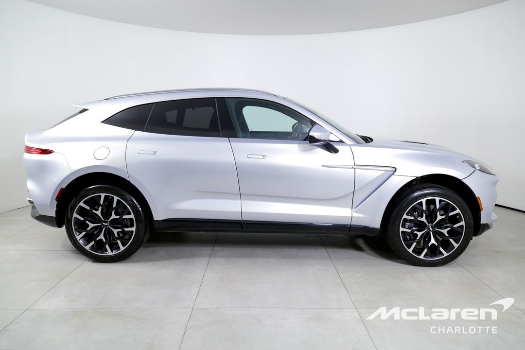 2021 Aston Martin DBX