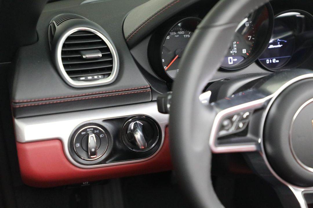2025 Porsche 718 Boxster