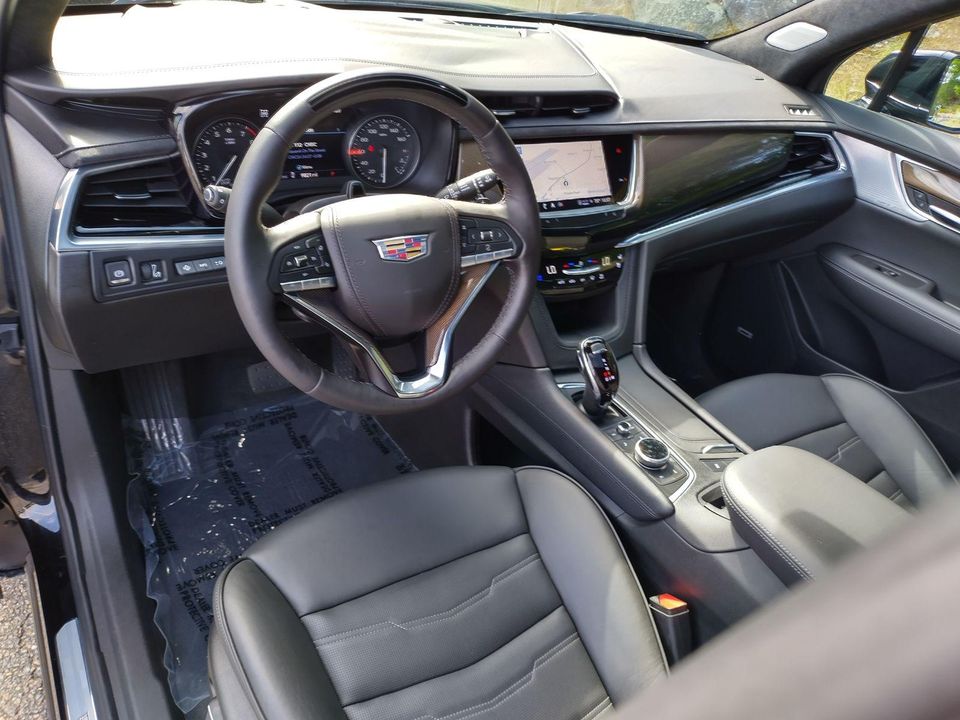 2025 Cadillac XT6