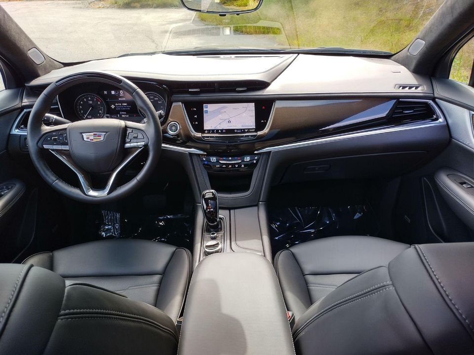 2025 Cadillac XT6