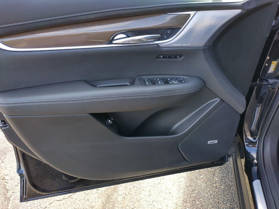2025 Cadillac XT6