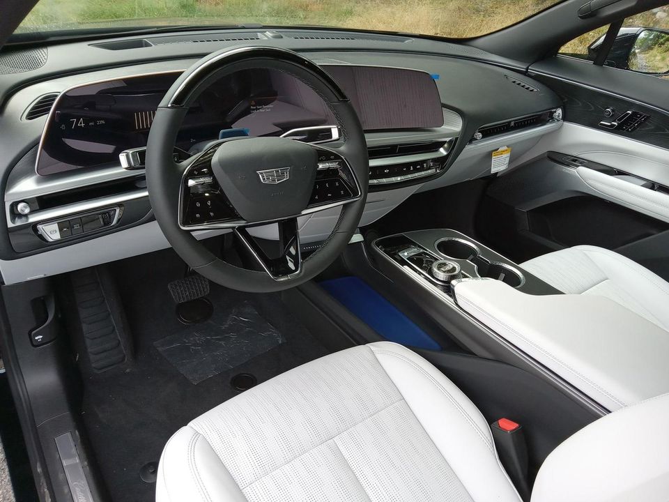 2026 Cadillac LYRIQ