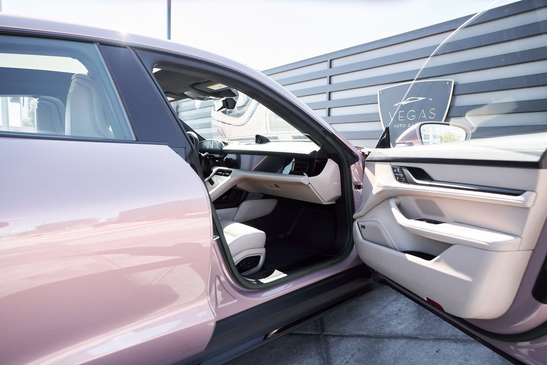 2023 Porsche Taycan