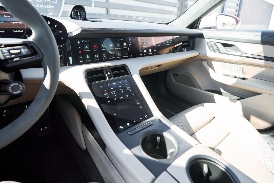 2023 Porsche Taycan