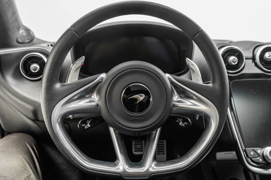 2022 McLaren GT