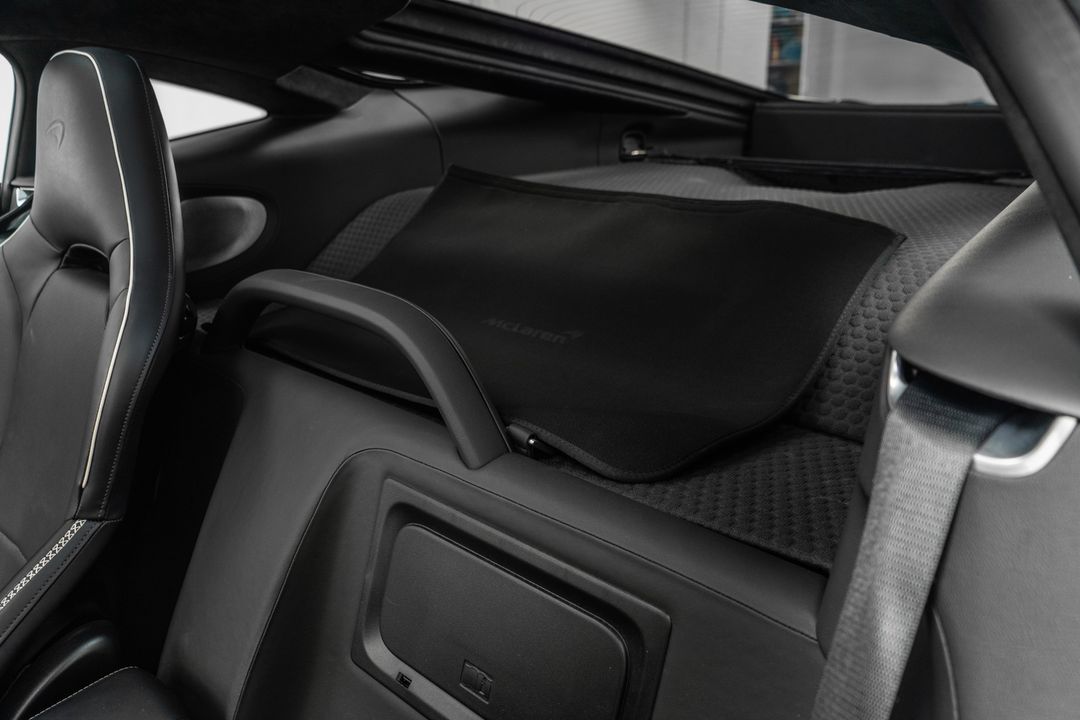 2022 McLaren GT