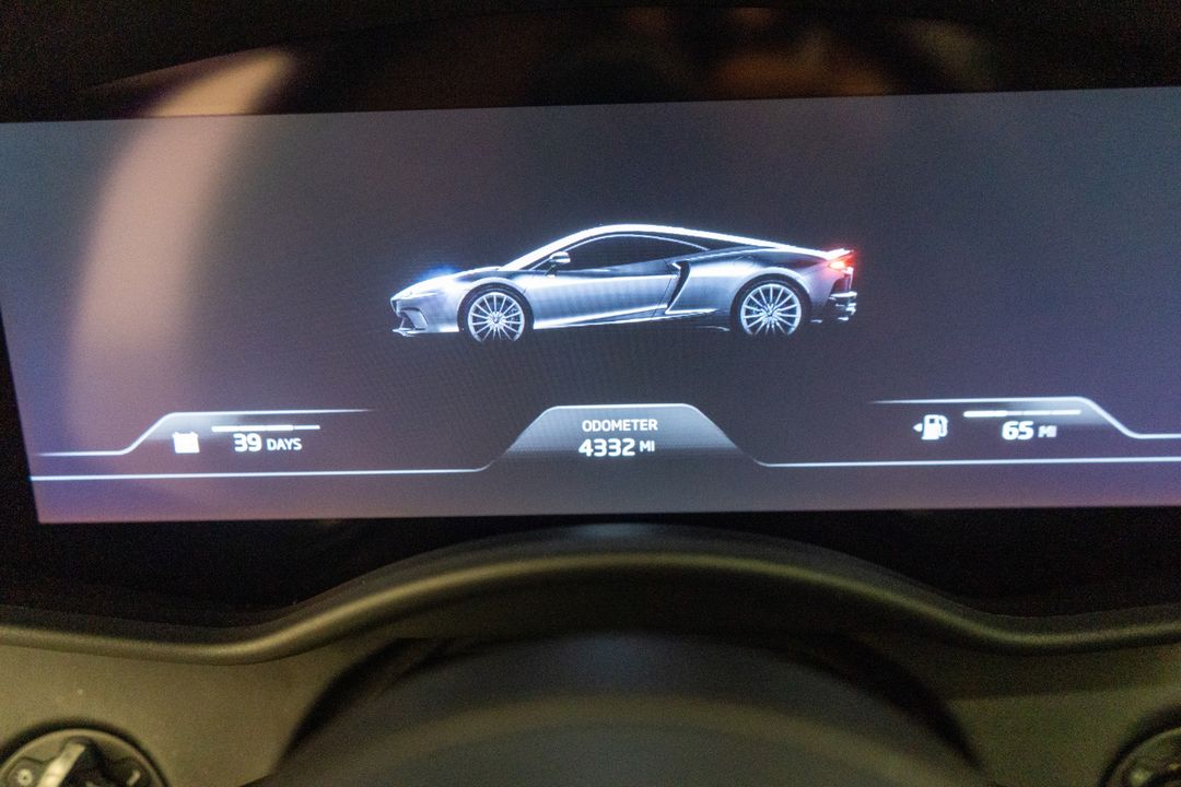 2022 McLaren GT
