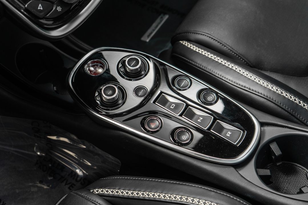 2022 McLaren GT